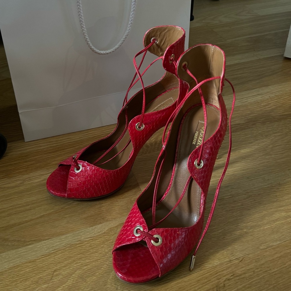 Rarely worn! Beautiful Aquazzura heels ❤️